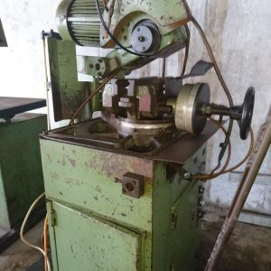 Circular Saw  adalah
